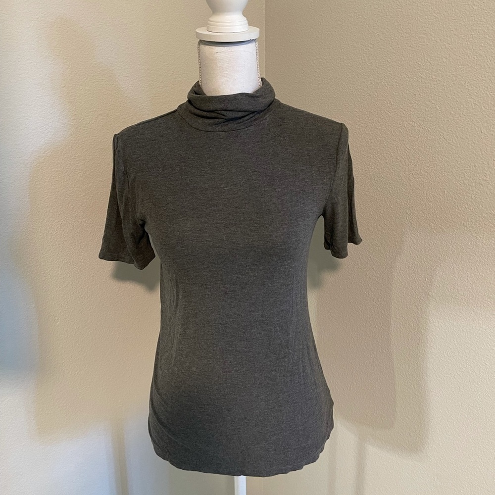Theory Turtleneck Grey Short Sleeve Top